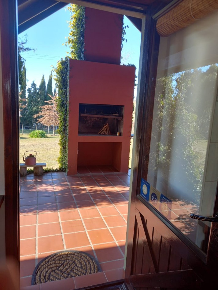 HERMOSISIMA FRACCION EN TANDIL,PARAJE LA ELENA, CON DOS CABANAS Y PISCINA