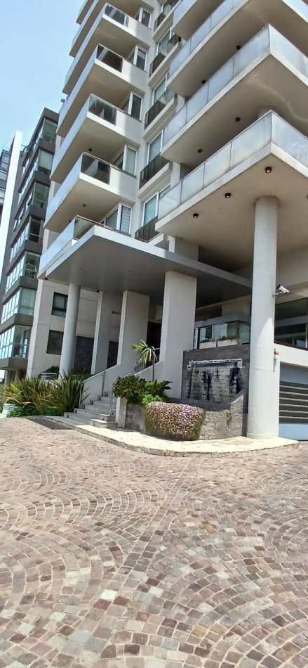 SOBERBIO SEMIPISO 2 AMB.COCHERA Y BAULERA. VISTA AL MAR,AMENITIES. MARAL 54.