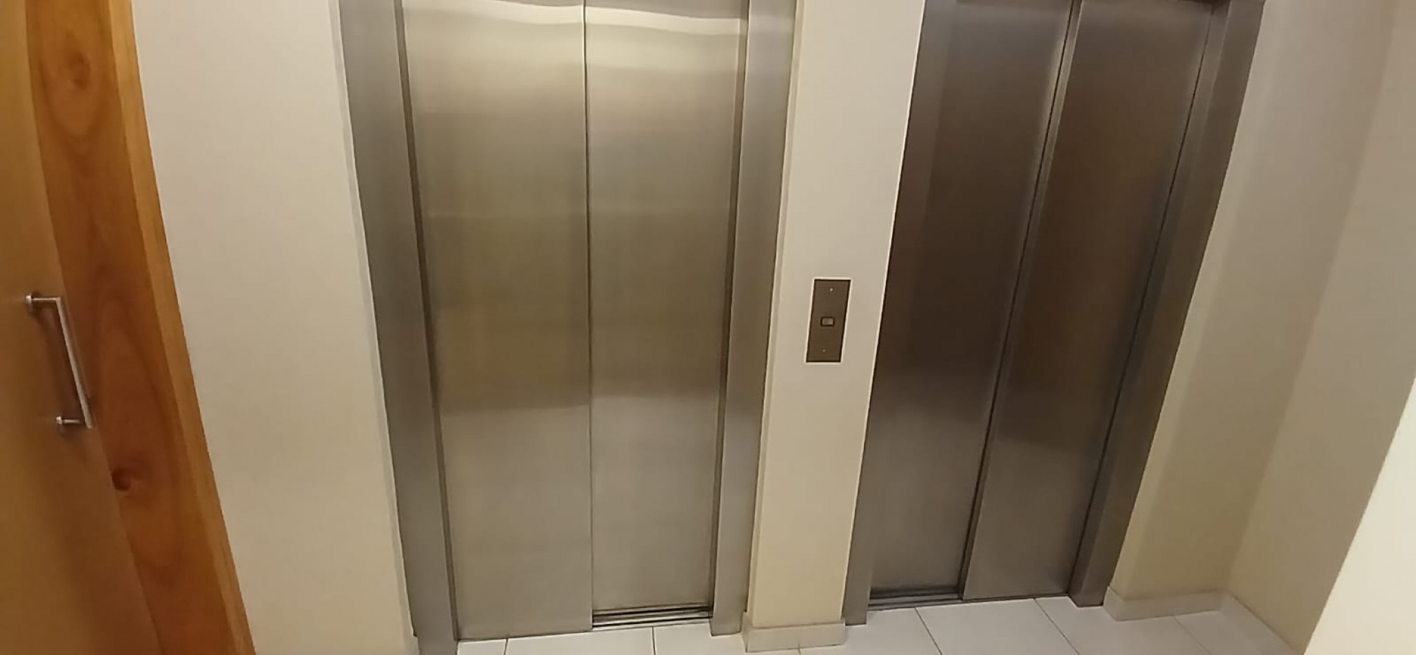 SOBERBIO SEMIPISO 2 AMB.COCHERA Y BAULERA. VISTA AL MAR,AMENITIES. MARAL 54.