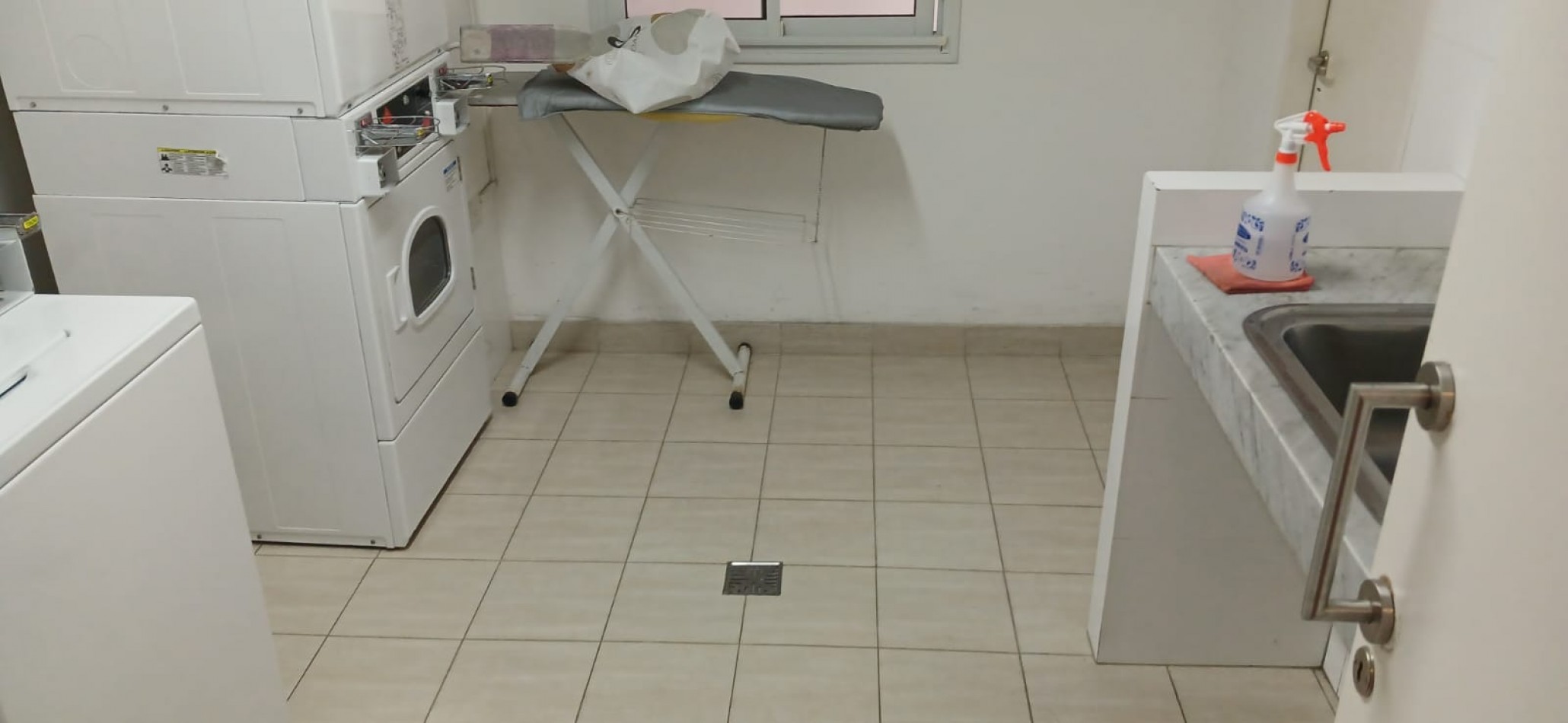 SOBERBIO SEMIPISO 2 AMB.COCHERA Y BAULERA. VISTA AL MAR,AMENITIES. MARAL 54.