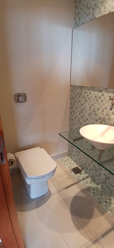 SOBERBIO SEMIPISO 2 AMB.COCHERA Y BAULERA. VISTA AL MAR,AMENITIES. MARAL 54.