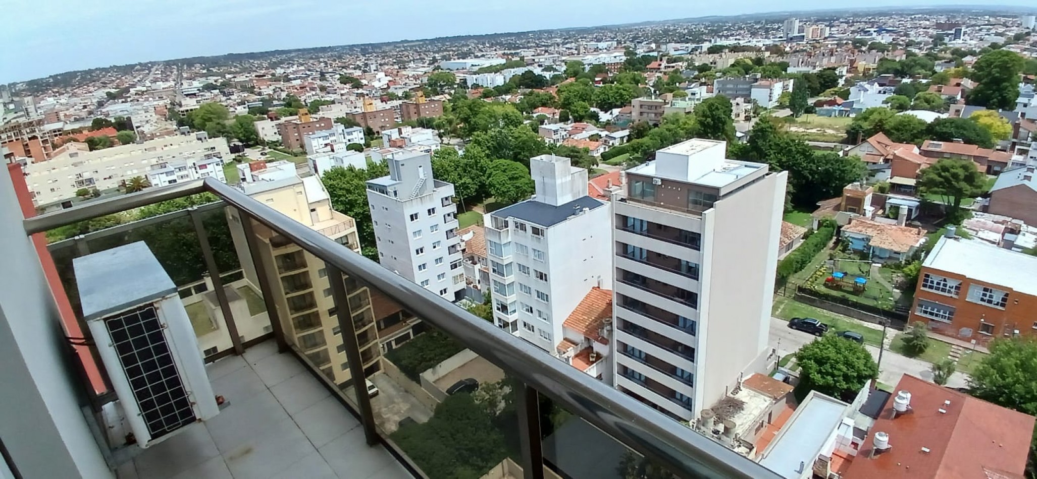 SOBERBIO SEMIPISO 2 AMB.COCHERA Y BAULERA. VISTA AL MAR,AMENITIES. MARAL 54.