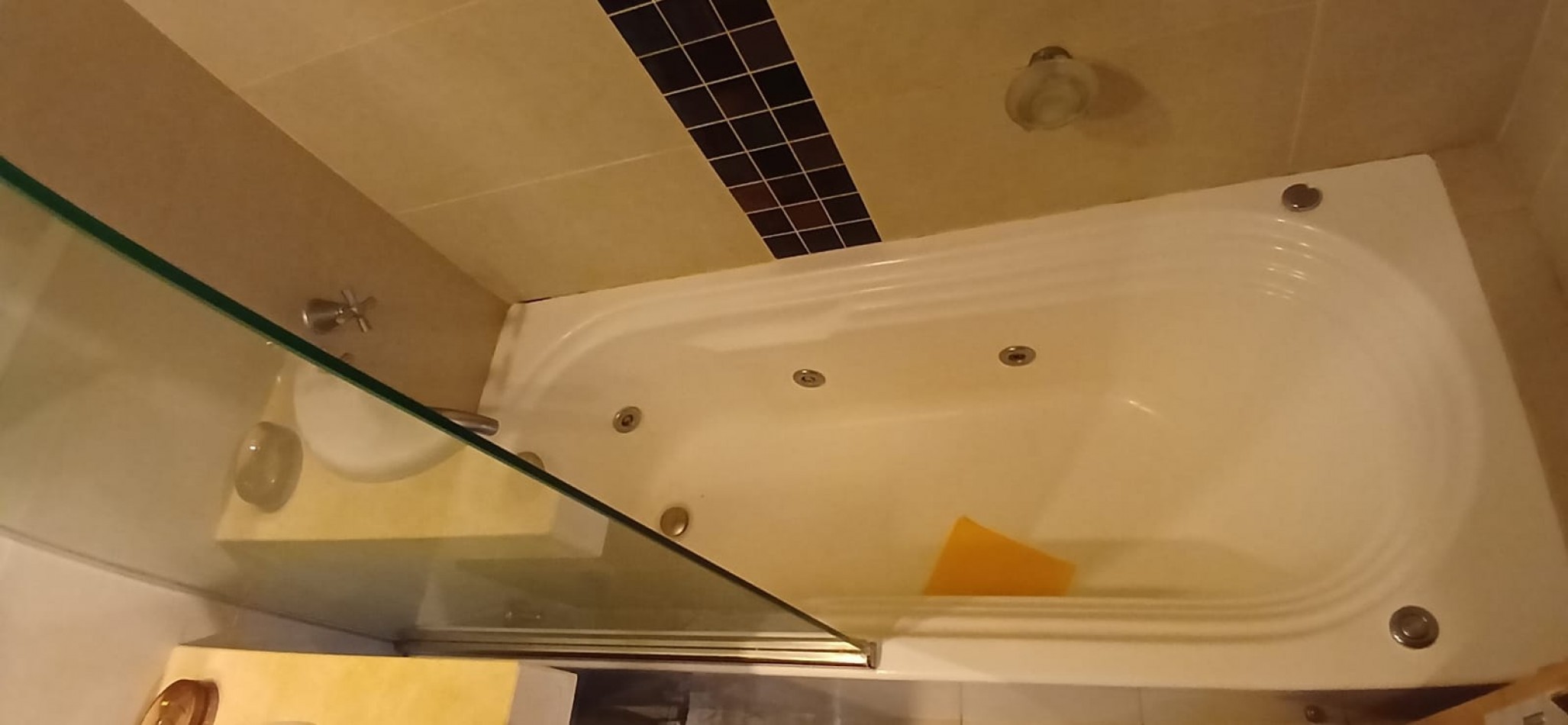 SOBERBIO SEMIPISO 2 AMB.COCHERA Y BAULERA. VISTA AL MAR,AMENITIES. MARAL 54.