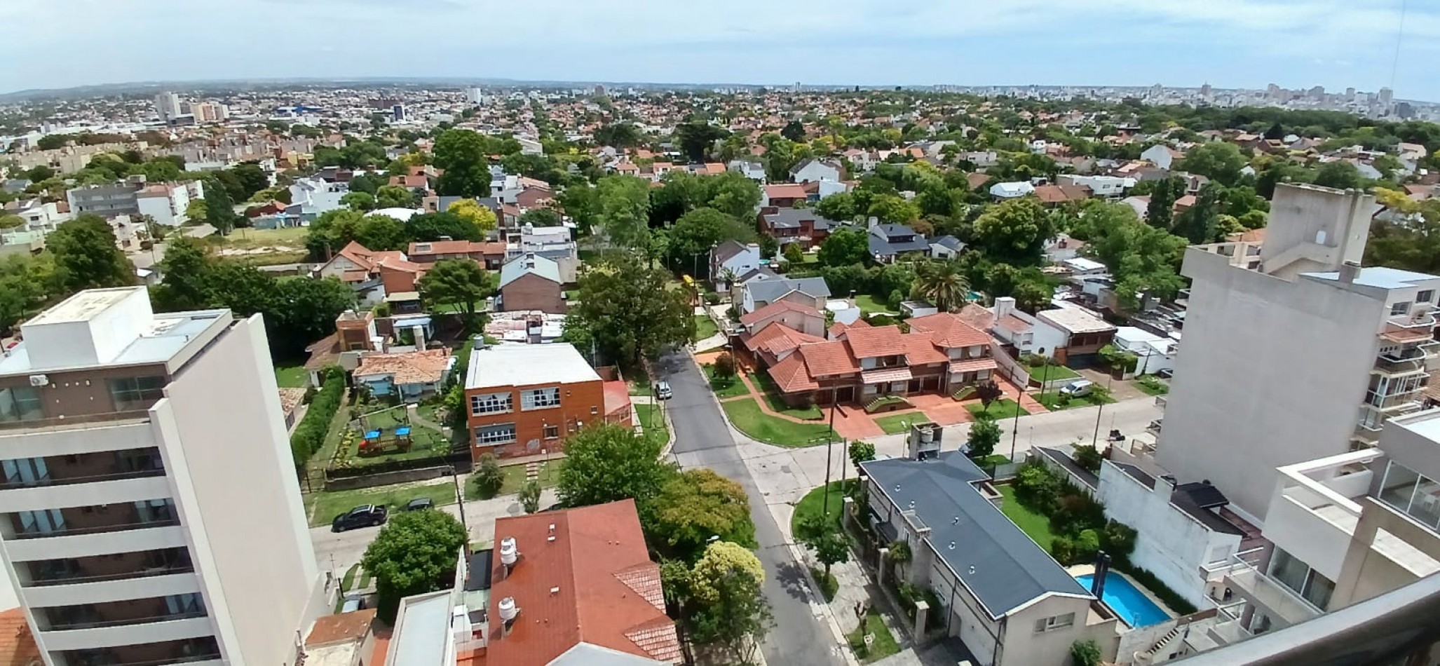 SOBERBIO SEMIPISO 2 AMB.COCHERA Y BAULERA. VISTA AL MAR,AMENITIES. MARAL 54.