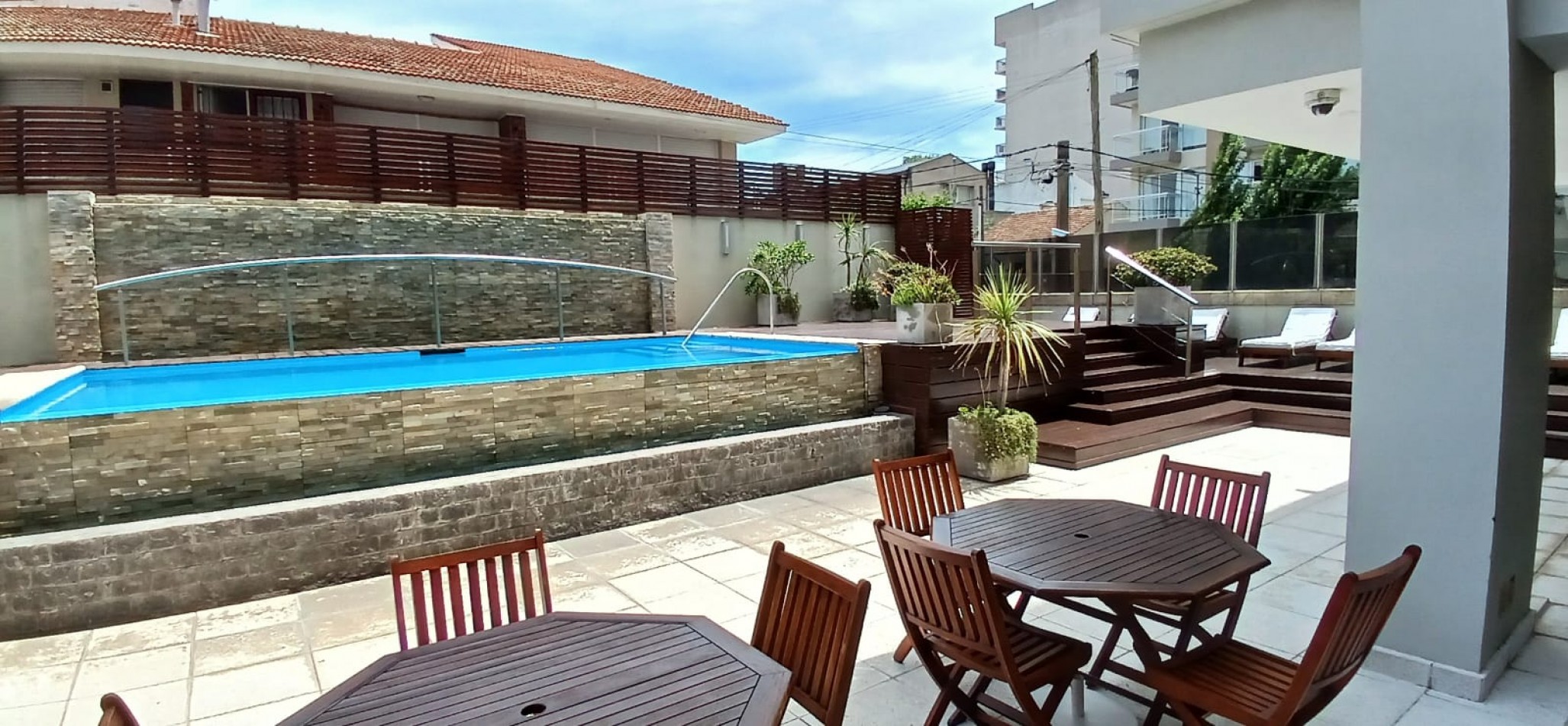 SOBERBIO SEMIPISO 2 AMB.COCHERA Y BAULERA. VISTA AL MAR,AMENITIES. MARAL 54.