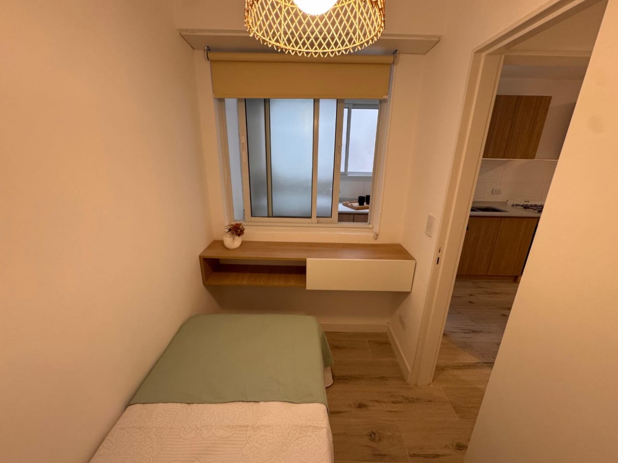 DOS AMBIENTES CON DEPCIA. EXTERNOS CON BALCON, A NUEVO.