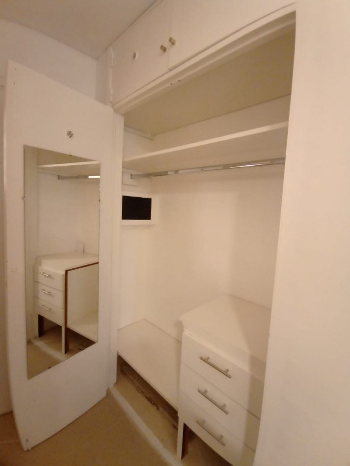 MONOAMBIENTE EXTERNO CON BALCON.AMOBLADO.