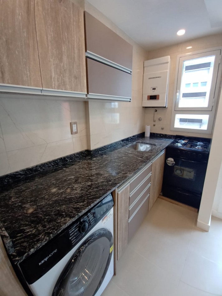 MONOAMBIENTE EXTERNO CON BALCON.AMOBLADO.