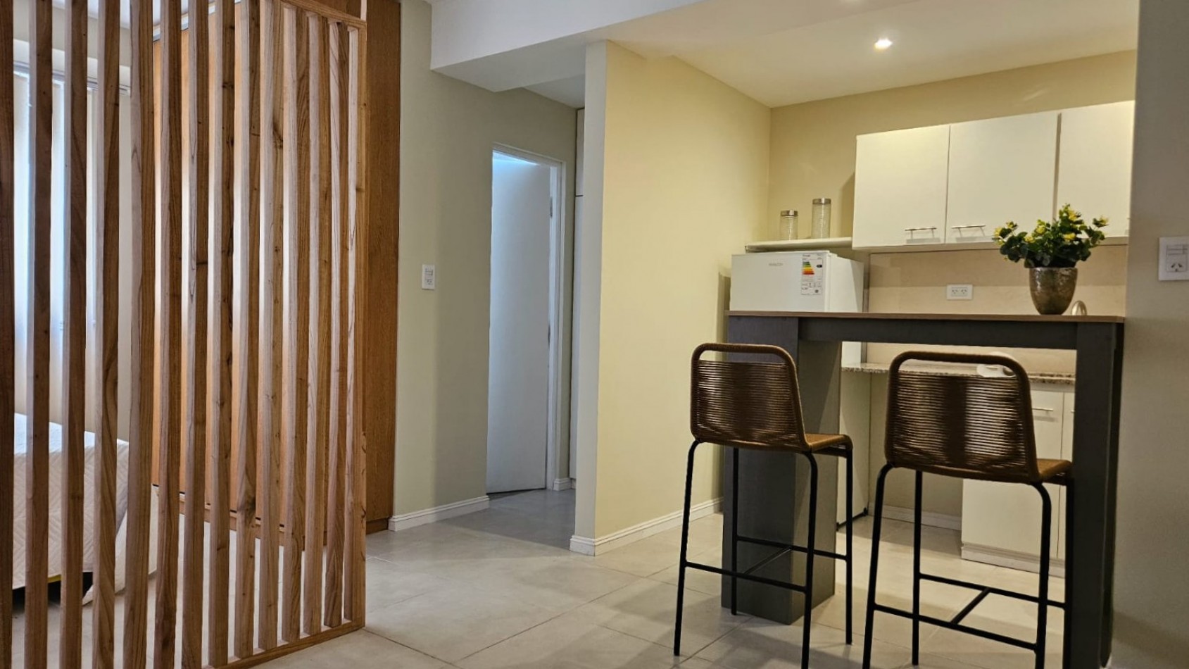 MONOAMBIENTE EXTERNO, A NUEVO.TOTALMENTE EQUIPADO.