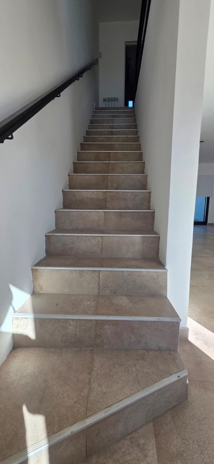 CHALET PH A ESTRENAR, 3 AMB.MAS ESCRITORIO.APTO CREDITO. PUNTA MOGOTES.