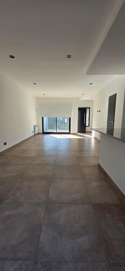 CHALET PH A ESTRENAR, 3 AMB.MAS ESCRITORIO.APTO CREDITO. PUNTA MOGOTES.