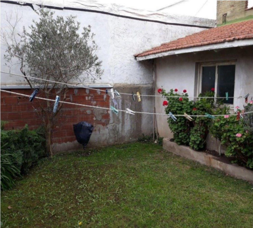 CHALET EN PH AL FRENTE,4 AMB.GGE.JARDIN.