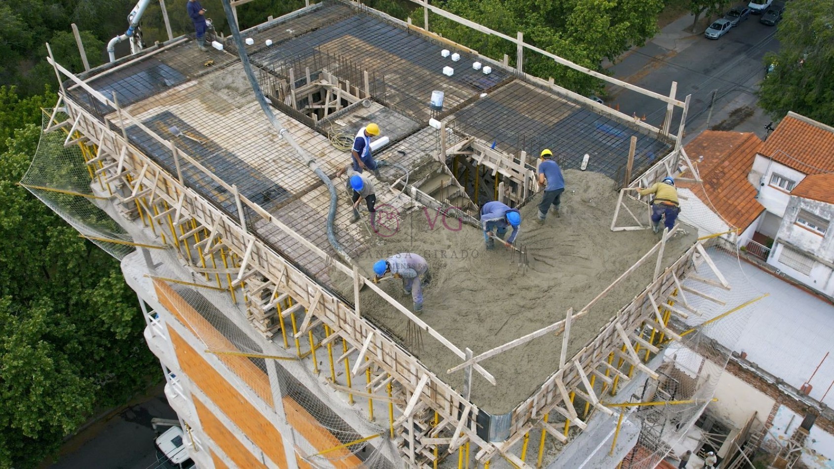 EDIFICIO EN POZO,  2  Y  3 AMB.CON O SIN COCHERA. BARRIO SAN JOSE, 12 CUOTAS EN PESOS!!