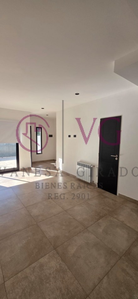 DUPLEX A ESTRENAR, 3 AMB.MAS ESCRITORIO. APTO CREDITO. PUNTA MOGOTES.