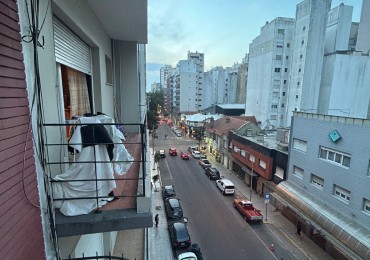 DOS AMBIENTES EXTERNOS CON BALCON. PROXIMO PLAYAS, PLAZA COLON, GUEMES,