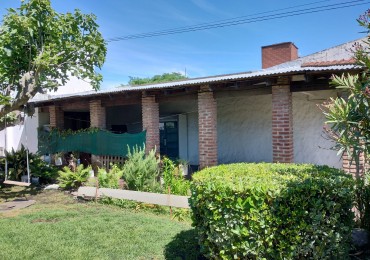 CHALET 3 AMB.MAS DEPTO.GARAGE.PARQUE. TOMA PH. 